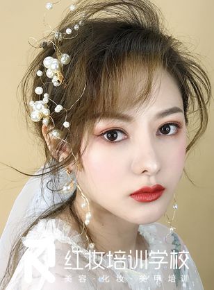 海口哪里学习新娘妆容？需要学多久？
