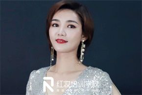 海口学新娘化妆怎么样？有没有适合宝妈的工作！