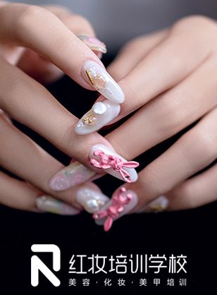 海口学美甲都学什么？粉系兔兔美甲作品满满少女心！