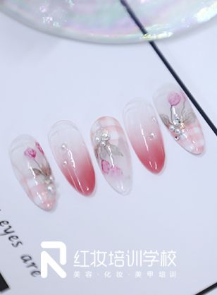 海口学美甲学费多少？有哪些需要注意的问题？