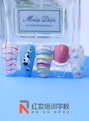 海口学美甲去哪里学比较好_红妆学校教你制作马卡龙奶油美甲
