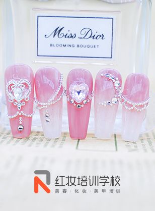 海口红妆学校美甲技能培训班作品·公主项链拼钻甲