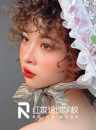 海口红妆化妆技能培训班考核作品·慵懒复古田园风少女轻油画妆容