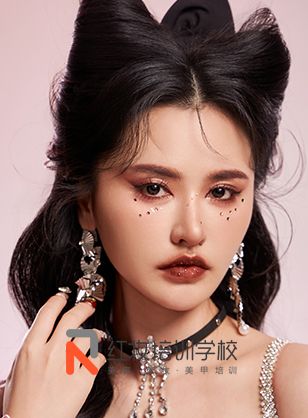 海口学化妆|红妆培训学校汤姆猫仿妆大片作品